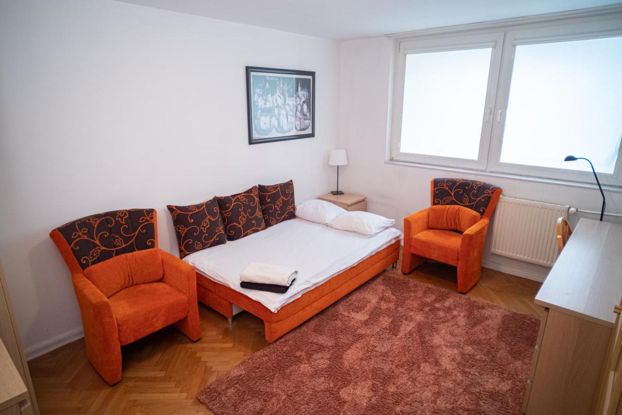 Central Charm Nowiniarska Varsovia Exterior foto